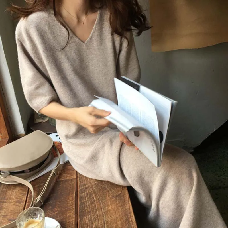 Winter Wool Dress Wool Bottoming Shirt  Women's Super Long V-neck Knitted Sweater Pregnant Women's Wool Pullover Sweater