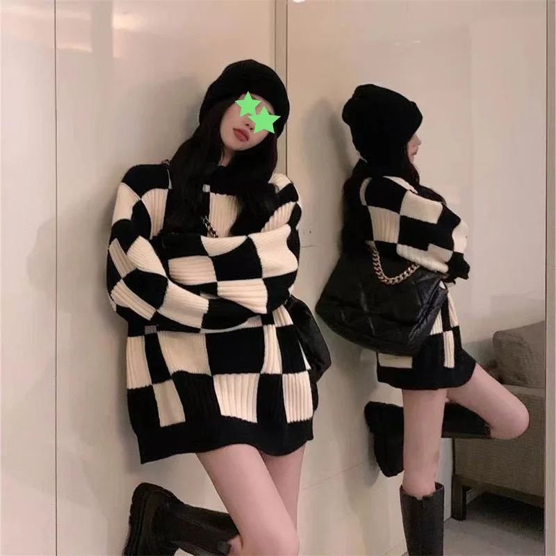 

2022 Autumn and Winter New Women's Sweater Design Sense Fashion Top Retro Thin Lazy Wind Crewneck Pullover Sweater