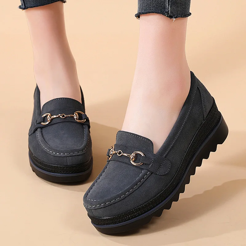 

Comfortable 2023 Autumn High Quality Women Shoes Light Flas Platform Shoes Metal Buckle Casual Mother Shoes Wedge Women Loafers