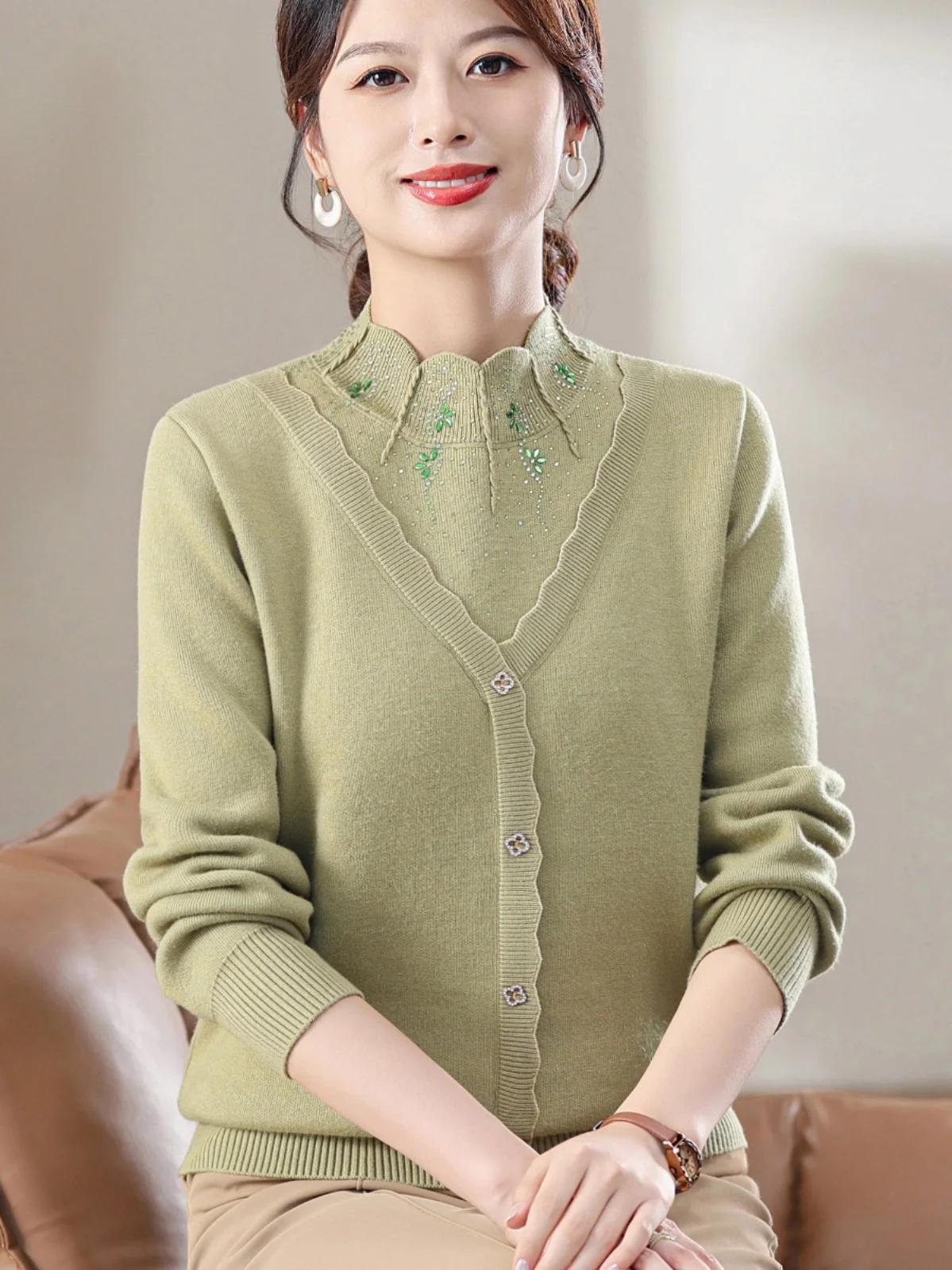 Middle-aged Women Dress Autumn and Winter One-Piece Velvet Fleece-lined Thickened Sweater Middle-Aged Top Western S...