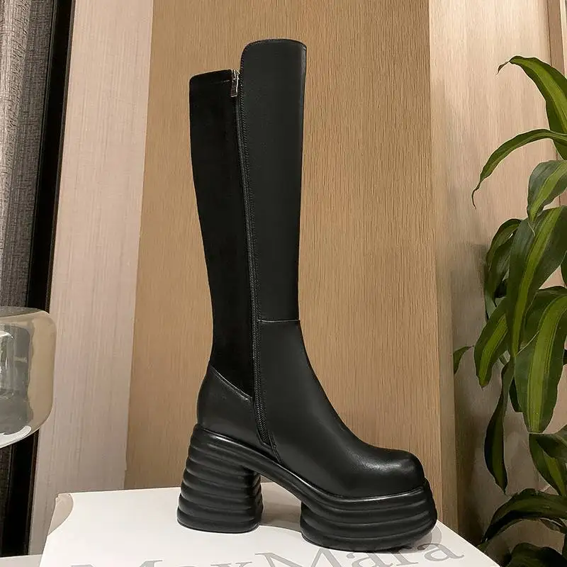 Сапоги-гладиаторы из бычьей кожи на очень высоком каблуке с круглым носком