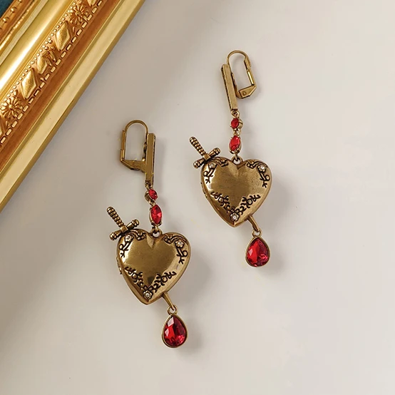 

Vintage Designer Pendant Heart Gold Silver Cool Punk Earrings Woman Famous Brand Luxury Gothic Jewelry Halloween Trends