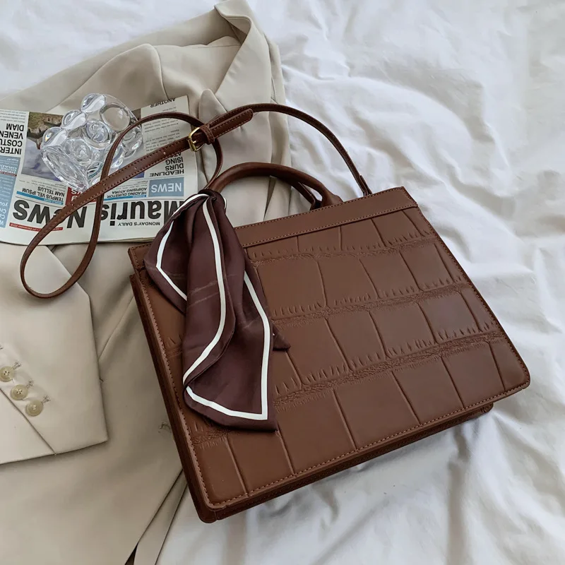 

Сумка, модный дизайнерский шоппер для женщин, трендовый бренд 2023, женская кожаная сумка для телефона, новая роскошная сумка через плечо на молнии