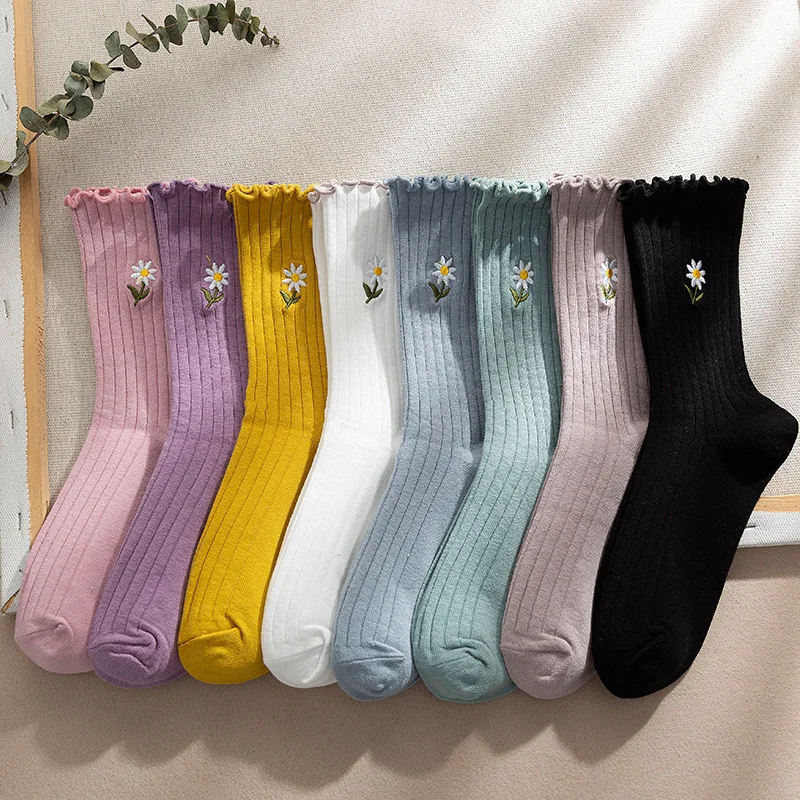 

New Product Fungus Rolled Edge Pile Socks Female Japanese Middle Tube Socks Embroidery Small Flower Cotton Socks S2019