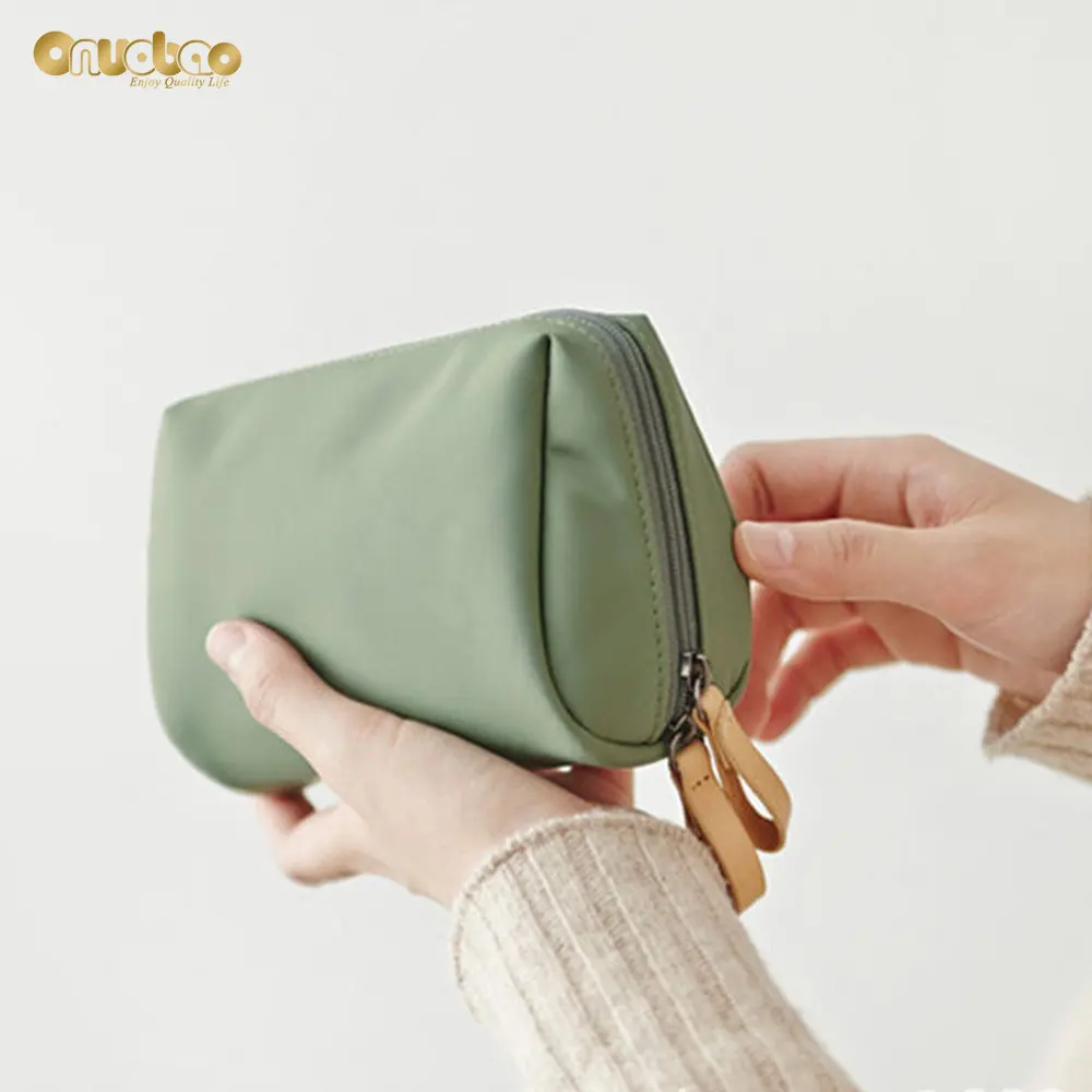 

Korean version mouth red bag cosmetic bag compact small cosmetic bag travel with mini travel cosmetic storage bag