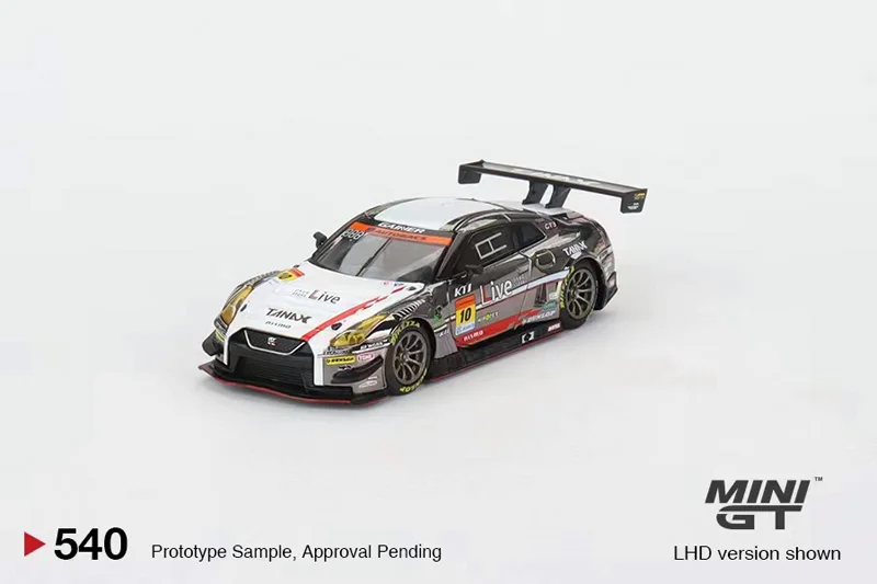 Модель автомобиля под давлением для Nissan R35 GTR NISMO 1/64 540