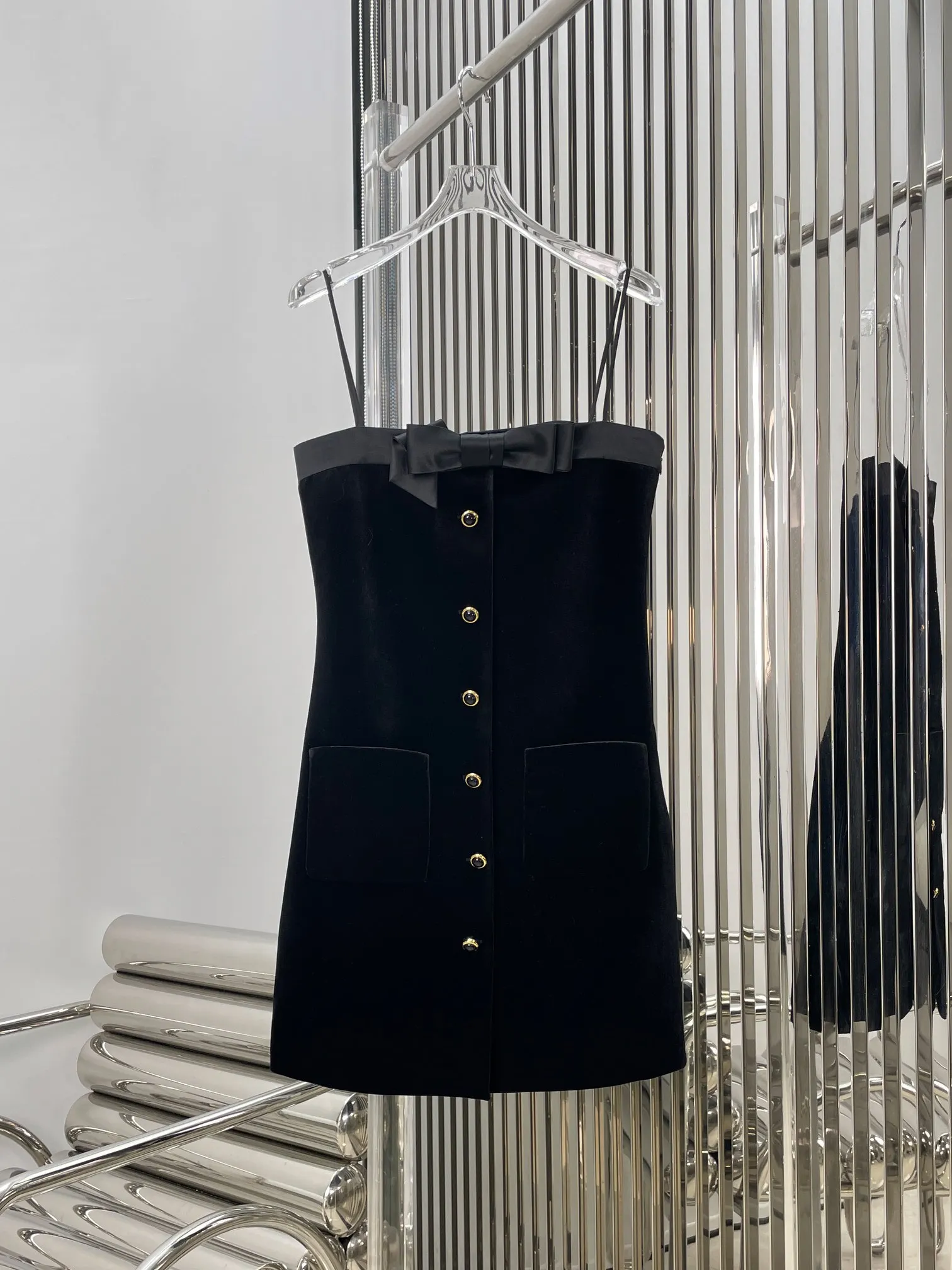

Женская одежда весна-лето 2023, модное новое бархатное платье на бретелях-спагетти с бантом 0621