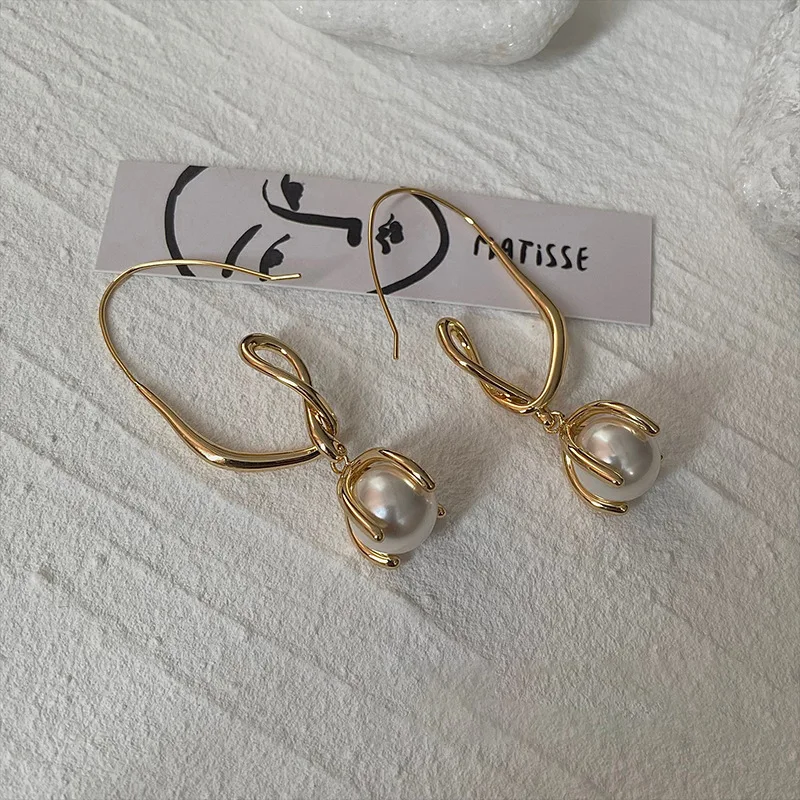 

Geometric Pearl Earrings Retro Exaggerated Personality Air Earrings Earrings Fashion Jewelry Party For Gift