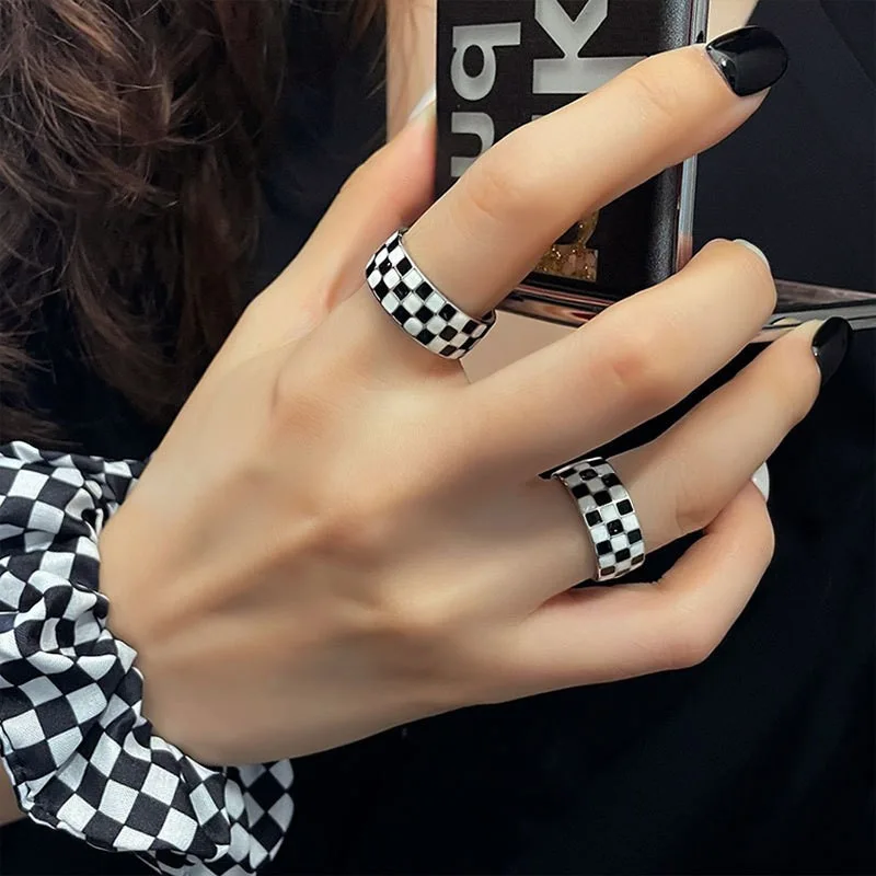 

FMILY Personality 925 Sterling Silver Black and White Color Matching Ring Retro Checkerboard Hip-hop Jewelry for Girlfriend Gift