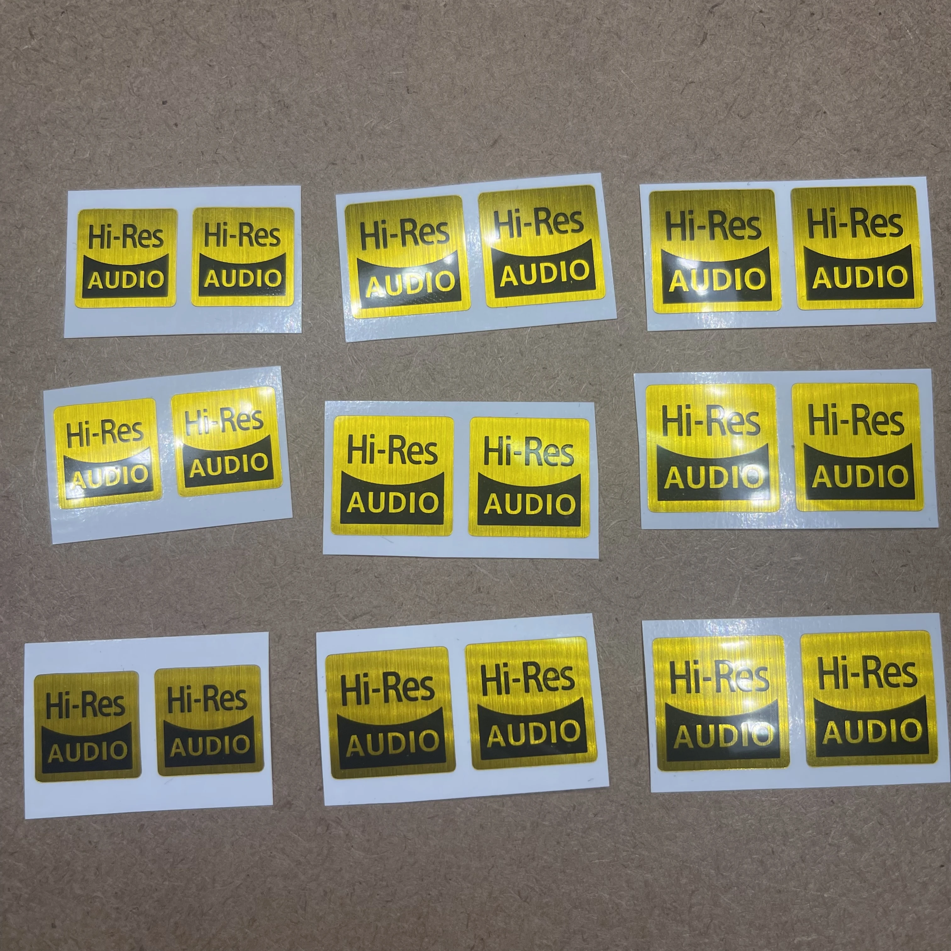 

Hi-res AUDIO, золотой стандарт, высокое качество звука, сертифицировано стандартом, высокое разрешение звука, декоративная Обложка, наклейки