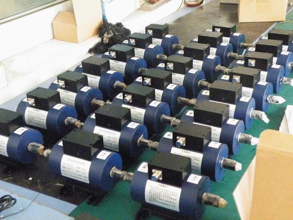 Фонарь с изменяемой мощностью для автомобиля