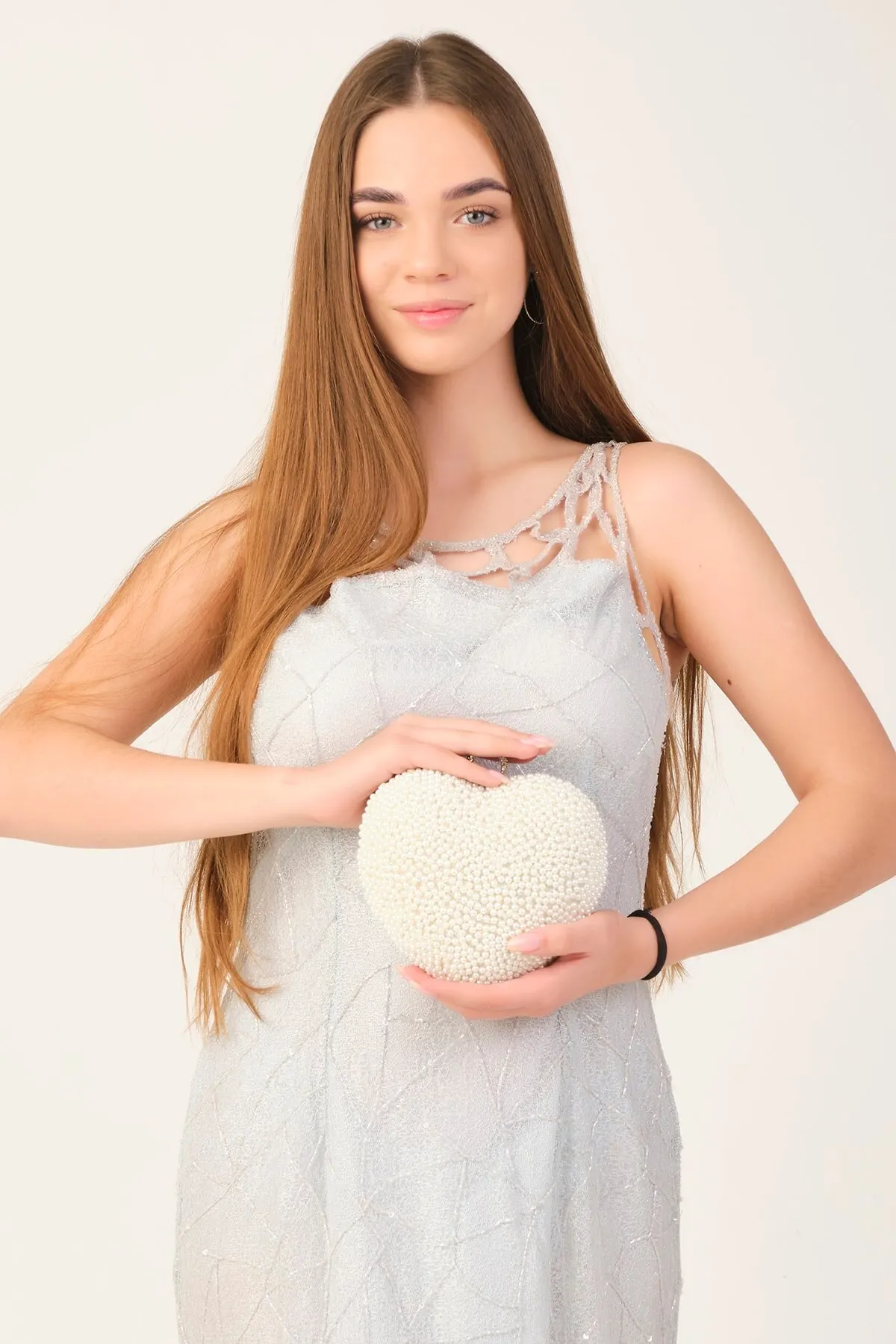 

Женская вечерняя сумка-клатч с жемчугом, в форме сердца