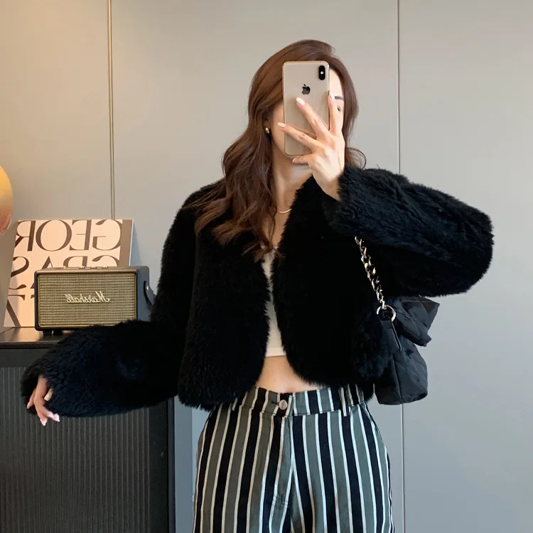 Short lambswool fur coat in winter