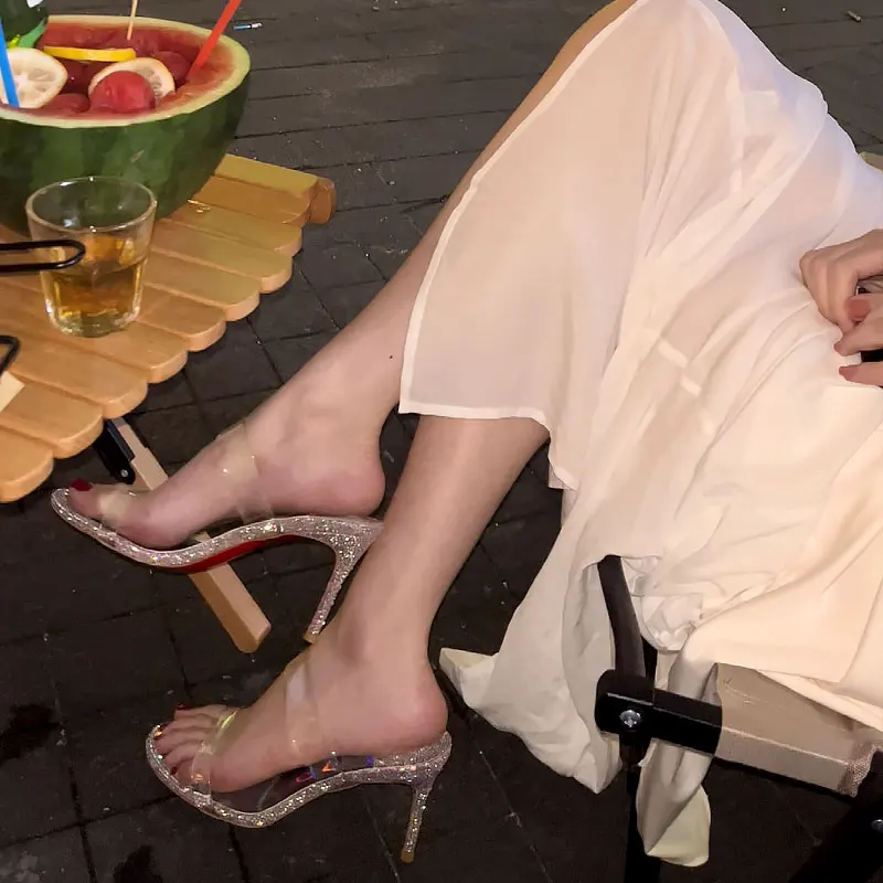 

2022 Summer New Sandals Women Wear Net Red Fashion Word with Transparent Sandals Rhinestone Stilettos