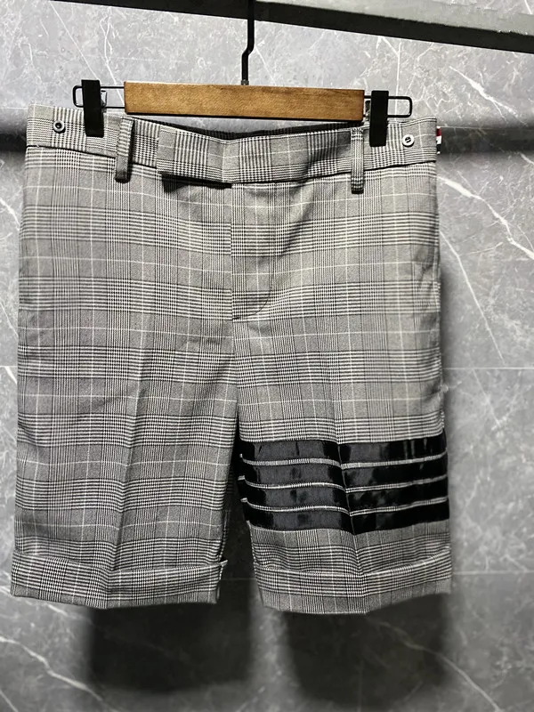 

Korean style TB Houndstooth Five-point Trousers Plus Size Summer Thin Section High-quality Gray Plaid Four-bar Shorts Elastic