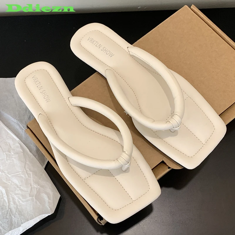 

Шлепанцы женские с квадратным носком, повседневные сланцы, Уличная обувь на плоской подошве, в Корейском стиле, лето 2023