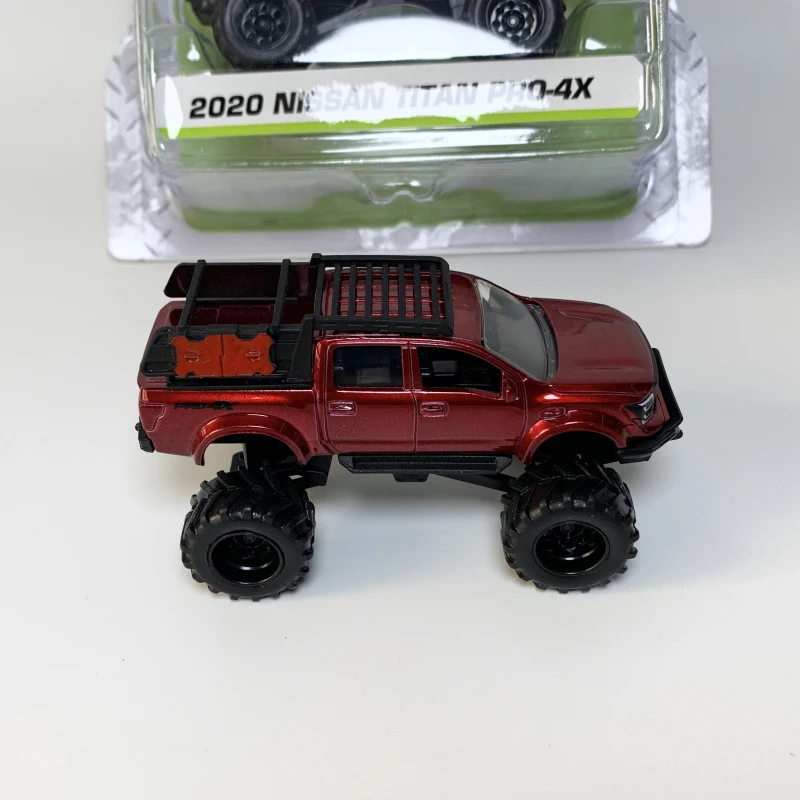 Литые модели автомобилей масштаб 1:64 из сплава 2020 Nissan Titan Φ пикап большой грузовик