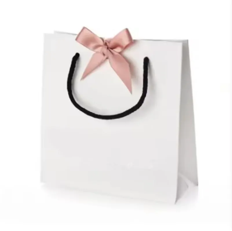 Бумажные пакеты для ювелирных изделий