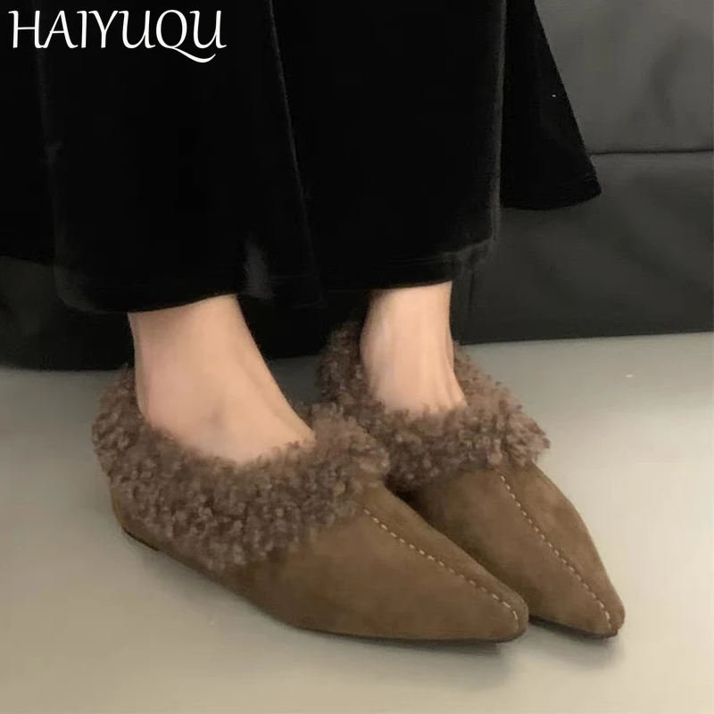 Женские замшевые хлопковые туфли на меху с острым носком плоской подошве женские