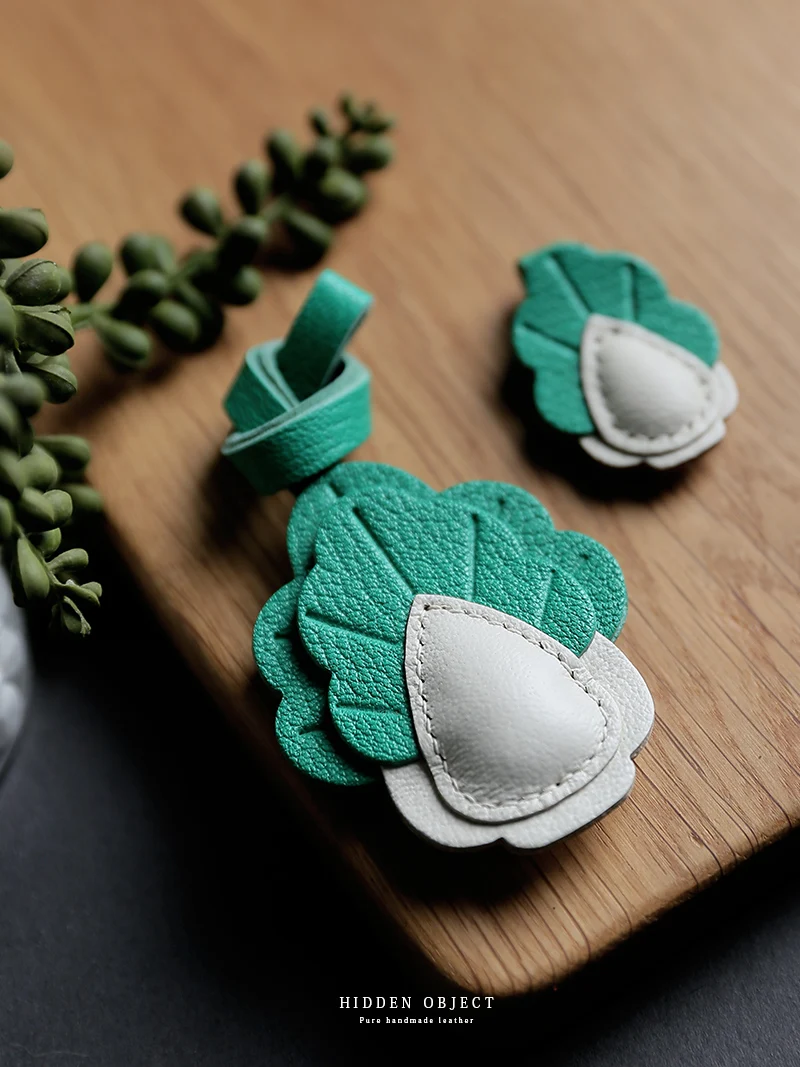 Кожаный брелок Baicai