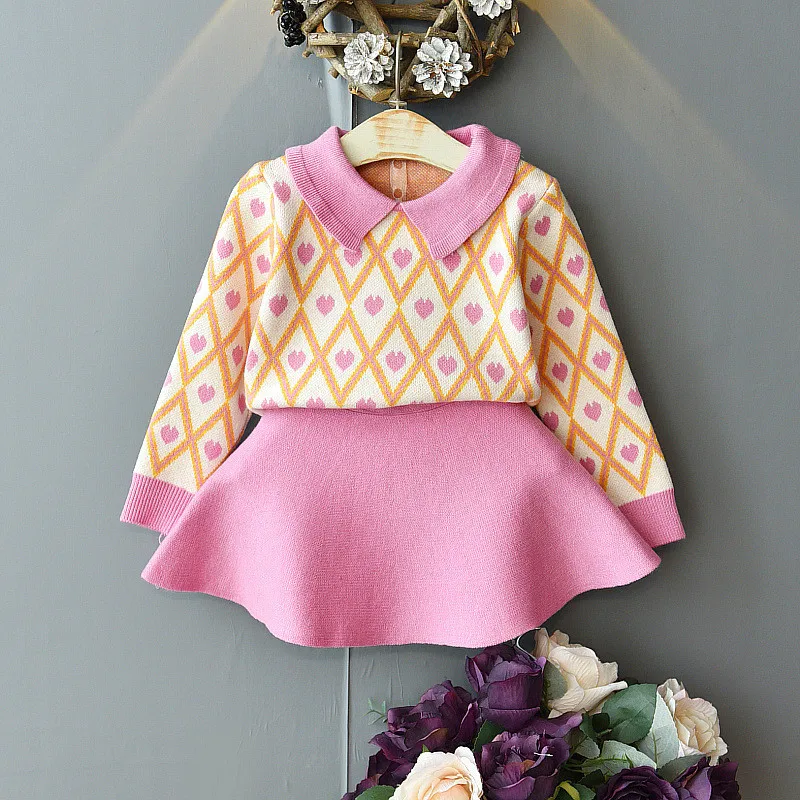 

Корейский свитер с надписью Love для девочек на весну и осень, пуловер + короткая юбка, костюм из 2 предметов, детский вязаный комплект, наряды, милая одежда для маленьких девочек