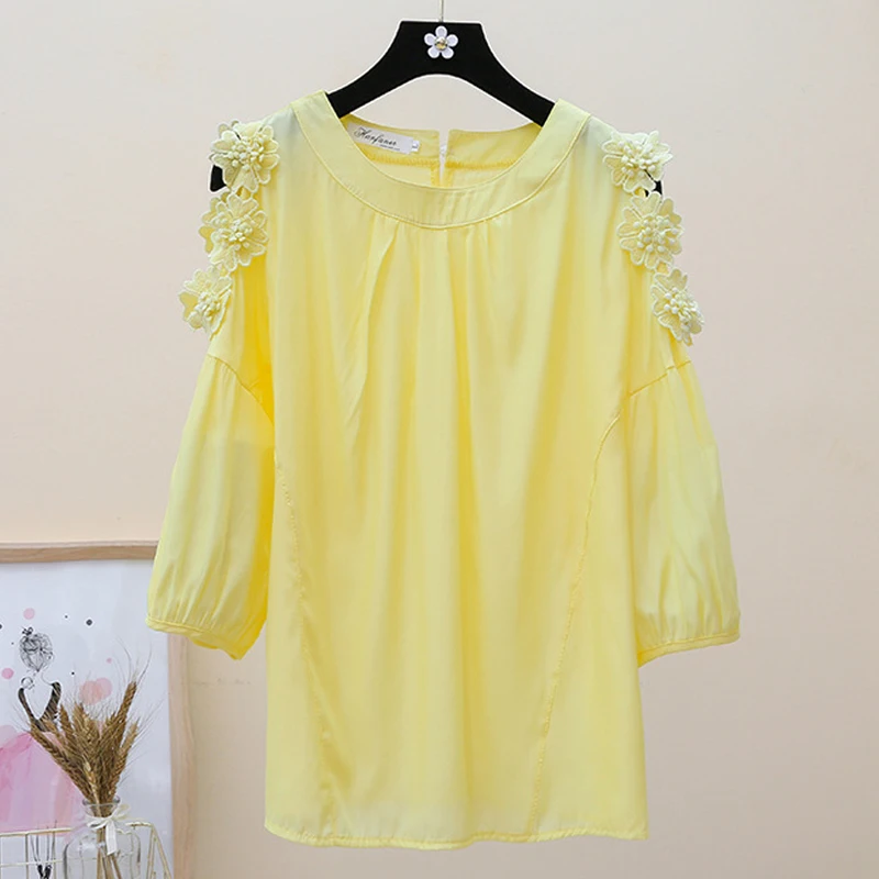 Женская шифоновая блузка с коротким рукавом круглым вырезом и открытыми плечами