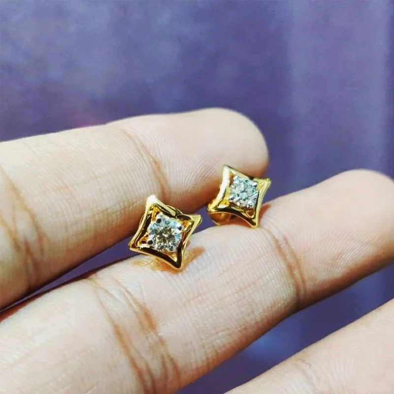 

Ne'w Dainty Small Stud Earrings for Girls Gold Color Inlaid Crystal CZ Fashion Contracted Style Women Simple Jewelry