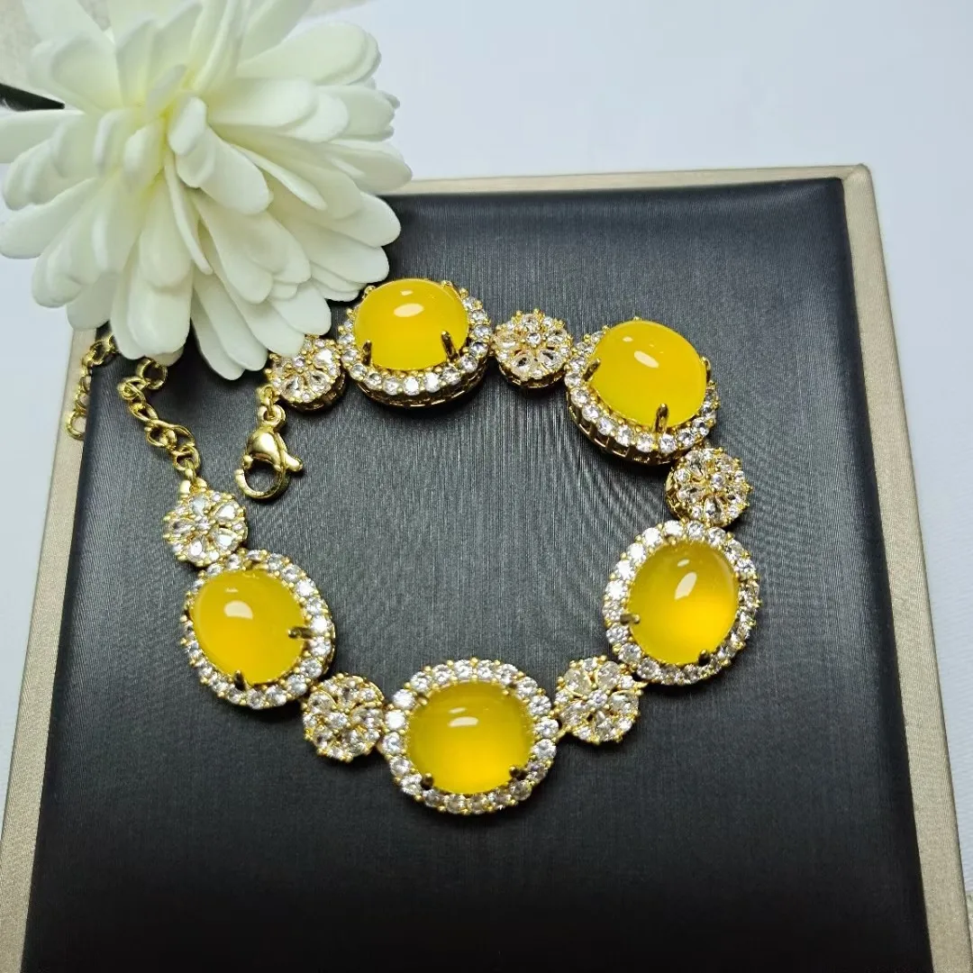 

Натуральный желтый нефритовый браслет с белым цирконием, инкрустированный Мьянмой нефритом, Роскошные браслеты, браслет, Женский драгоцен...