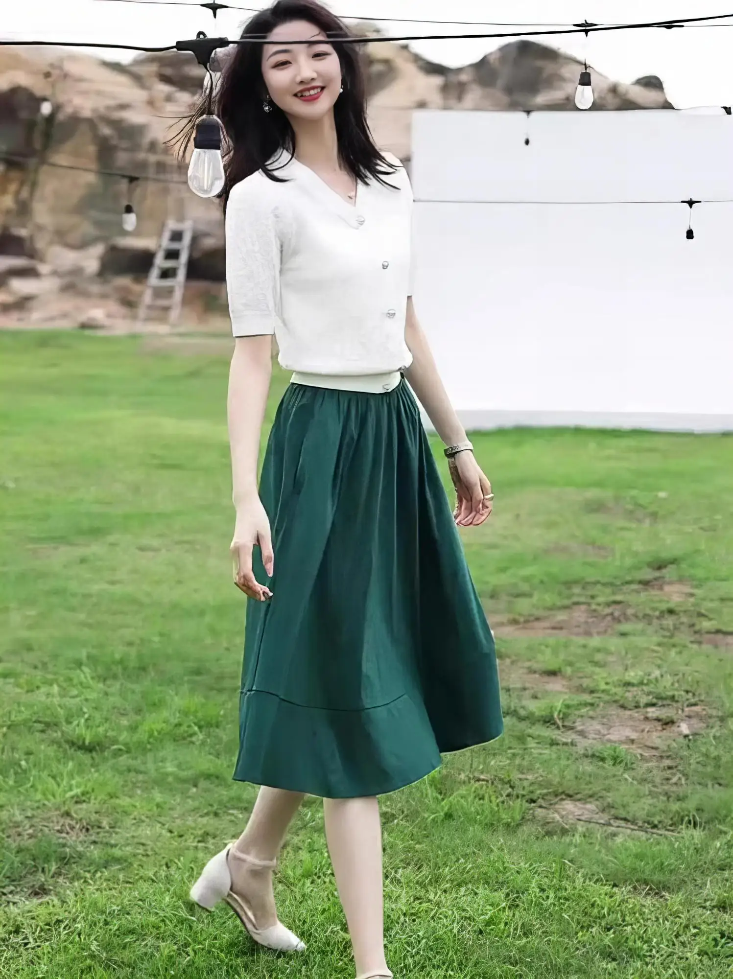 Маленький мужчина выглядит высоким модный элегантный повседневный Западный Sle