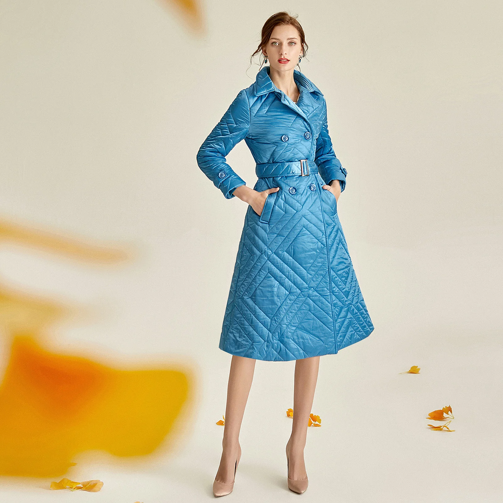 Зимние женские блестящие куртки 2023 года ультралегкое пуховое хлопковое пальто с