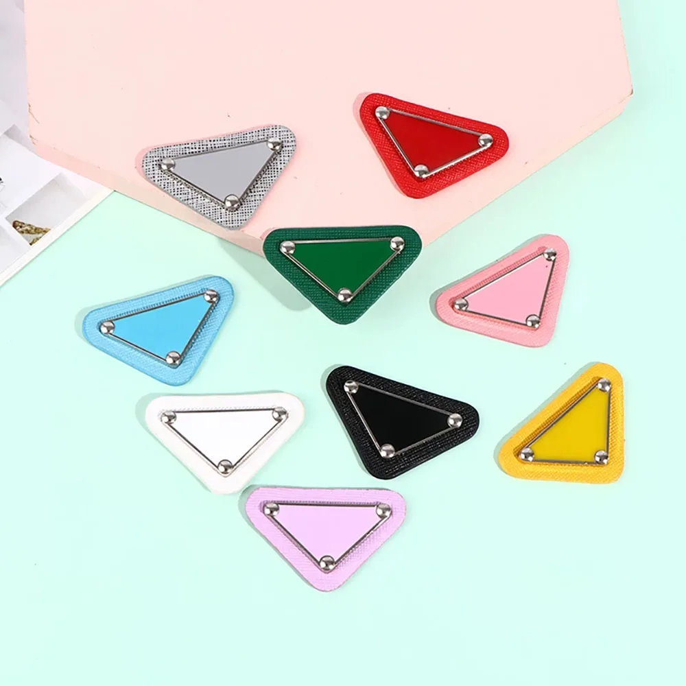 

10PCS Triangular Brand Logo Patches for Clothing Sewing Appliques Leather Stickers Backpack Decaration Luxury Badge DIY Aplique
