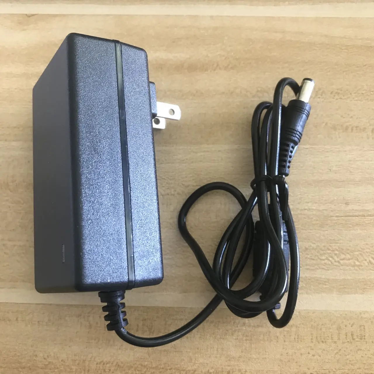 Made in China BTR-09 BTR-08 LTR-08 LTR-09 Battery Charger LTR-55 for FSM-62S 50S 60S 80S 70S 70R Fusion Splicer AC Power Adapter