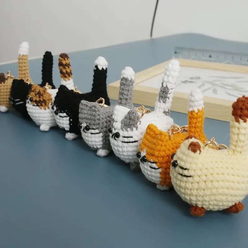 Фото Брелок-подвеска 2026 Crochet Kitten Series: милый вязаный котик ручной работы, толстый кот-брелок, вязаное животное, аксессуар для рюкзака, подарки №3