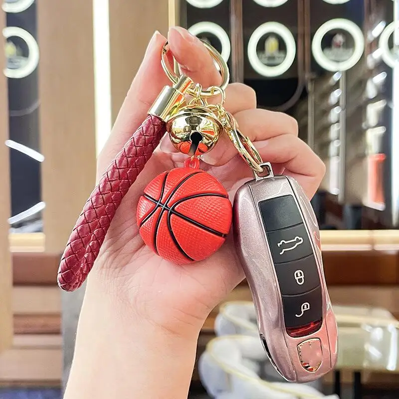 

Модный брелок-подвеска в виде баскетбола, модный брелок в спортивном стиле для автомобиля, сумки, подвесные украшения, аксессуары, ювелирны...