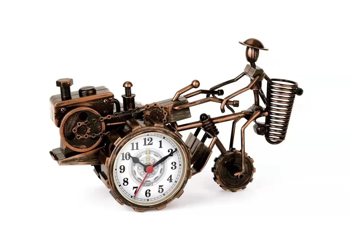 Часы трактор. Часы трактор. Часы трактор. Часы тракторы. Часы в виде трактора.