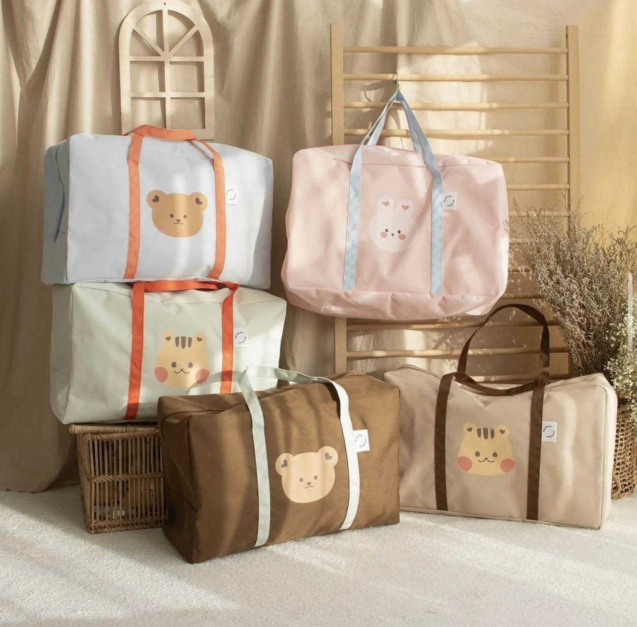 

Large Maternity Bag for Baby Diaper Maternal Mommy Bag Bear Kindergarten Quilt Storage Bag Large-capacity Mom Travel Luggage Bag