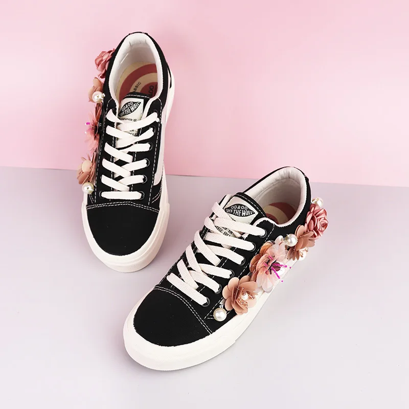 Casual Shoes for Autumn Women Sneakers 2022 Fashion Flat Breathable Canvas Platform Black Shoes Soft Footwears Sequin Flower