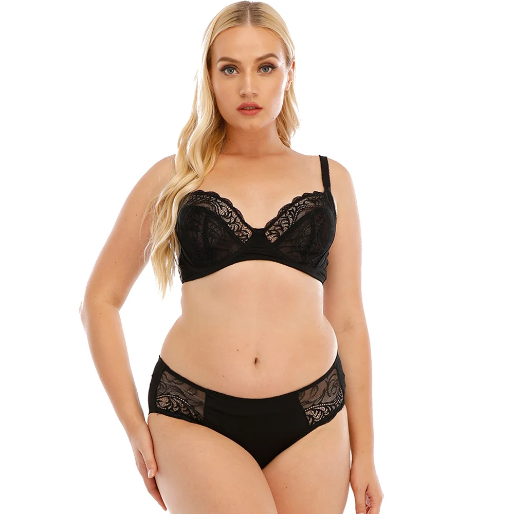 

Комплект женского нижнего белья из бюстгальтера и трусиков, черного цвета