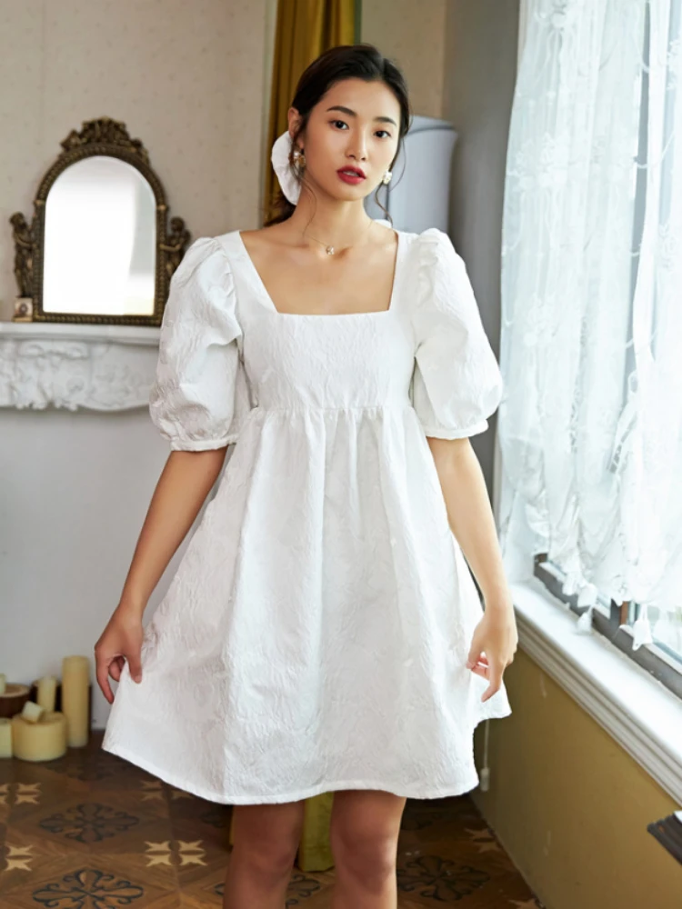 

Женское винтажное платье средней длины, элегантное белое платье во французском стиле с открытой спиной и пышными рукавами-фонариками, обле...