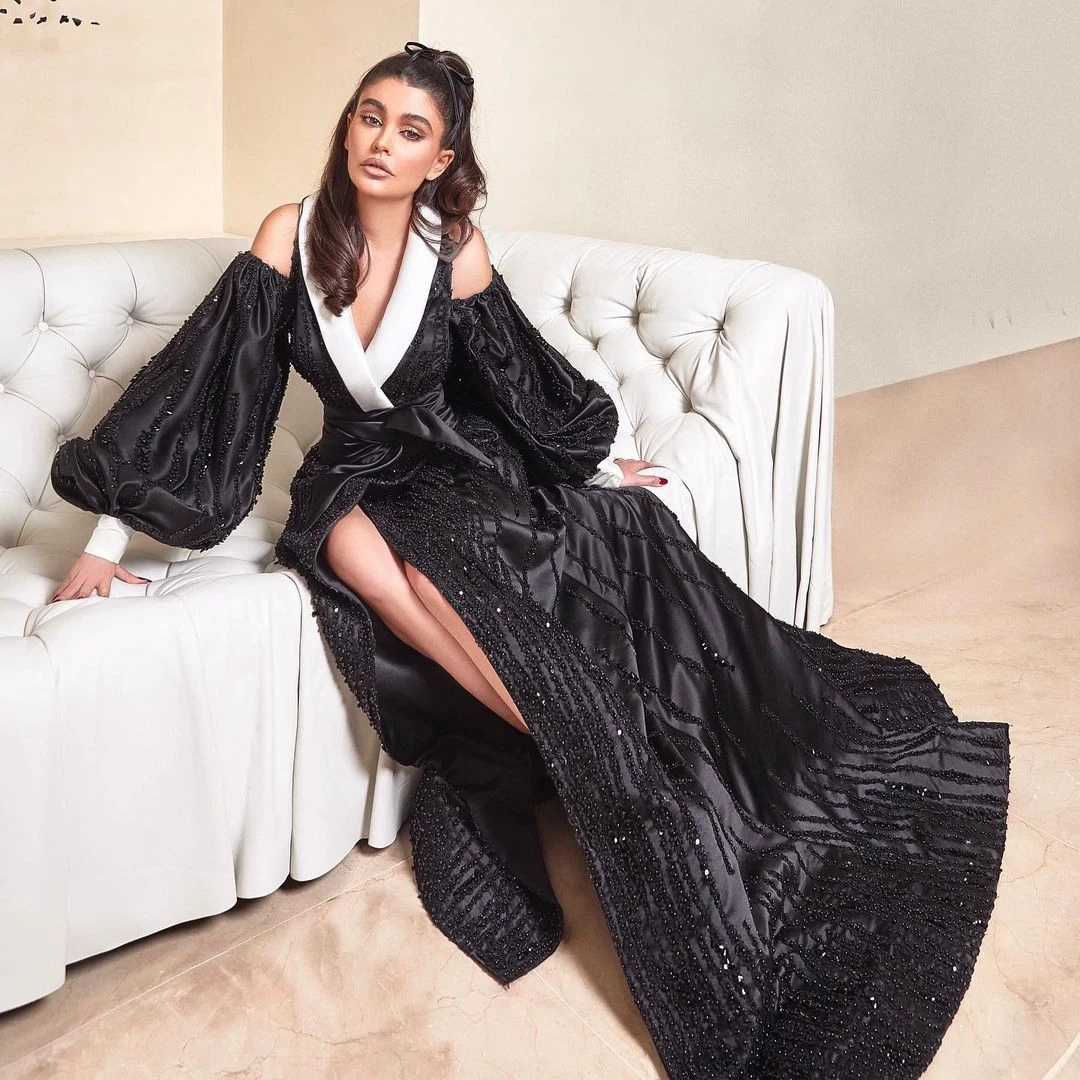 

New 2022 Chic Black And White Evening Dresses Puffy Long Sleeves Dubai Style V Neck Satin Beaded Front Split Long Prom Dress