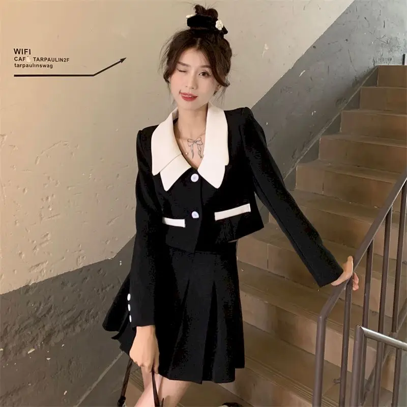 

Женский Повседневный костюм UNXX из короткого блейзера и юбки, комплект из 2 предметов, весна-осень, корейская мода, черная куртка в стиле пэчворк, мини-юбка, наряд