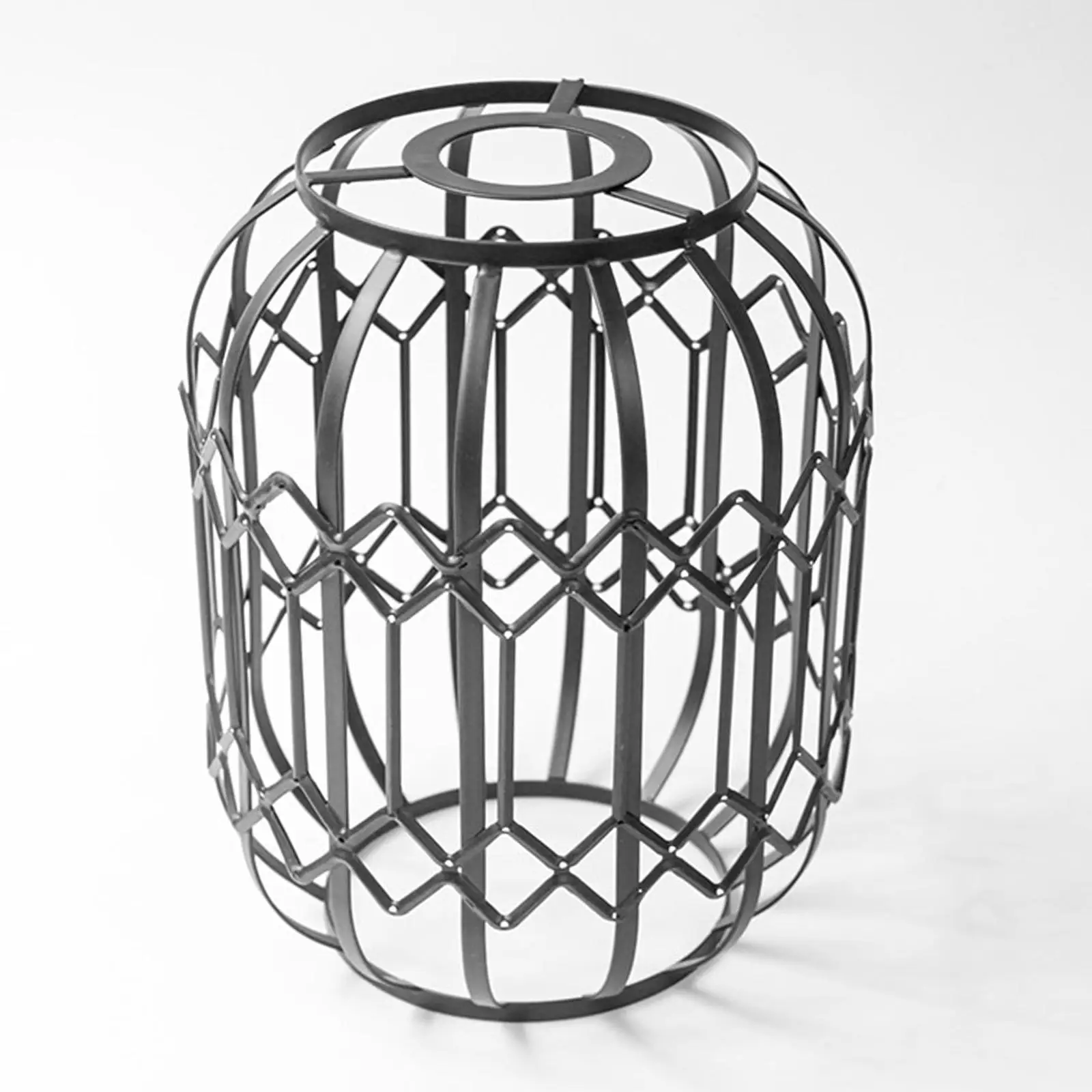 

Light Bulb Cage Guard Metal Light Shade DIY Chandelier Lampshade Black for Home Bar Iron Wire Cage Craft Accessories Decorative