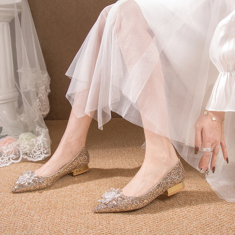 

New Arrive Flat Shoes Women Sequins Pointed Toe Gradient Fashion Single Shoes Comfortable Simple Wedding Shoes Woman