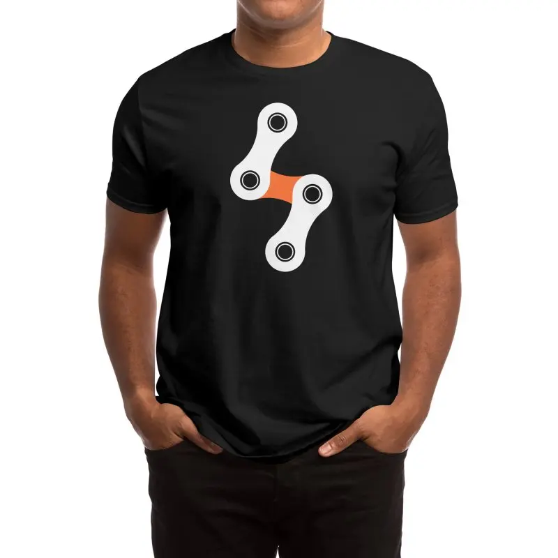 Простая новая дизайнерская мужская футболка с цепочкой. Летняя хлопковая