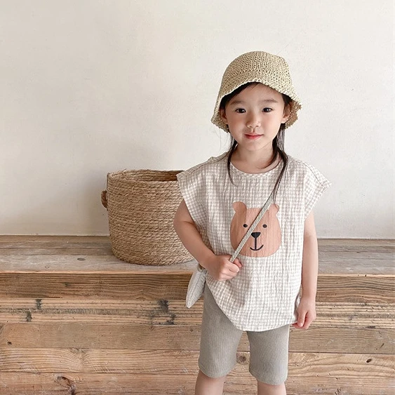 

Блузка детская клетчатая без рукавов, на весну/лето