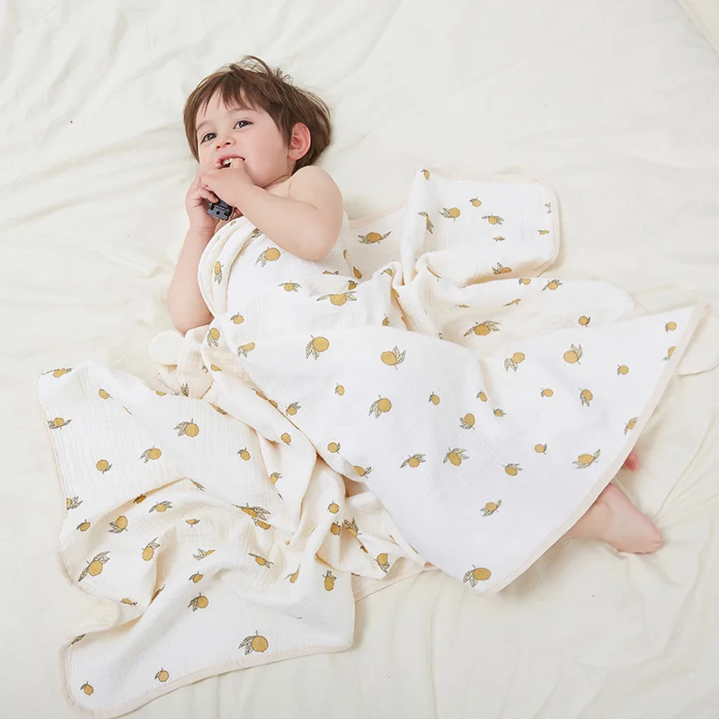 Children's Bath Towel with Hood Cloak Newborn Baby Cloak Baby Spring and Autumn Hooded Beach Bathrobe Can Wear Cartoon Quilt