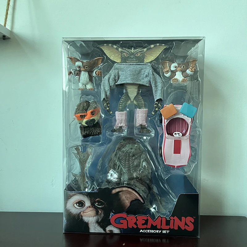

Original NECA Elf Gremlins Accessory Set Little Monsters Ultimate Spend a Merry Christmas With Gremlins Action Figure Collection