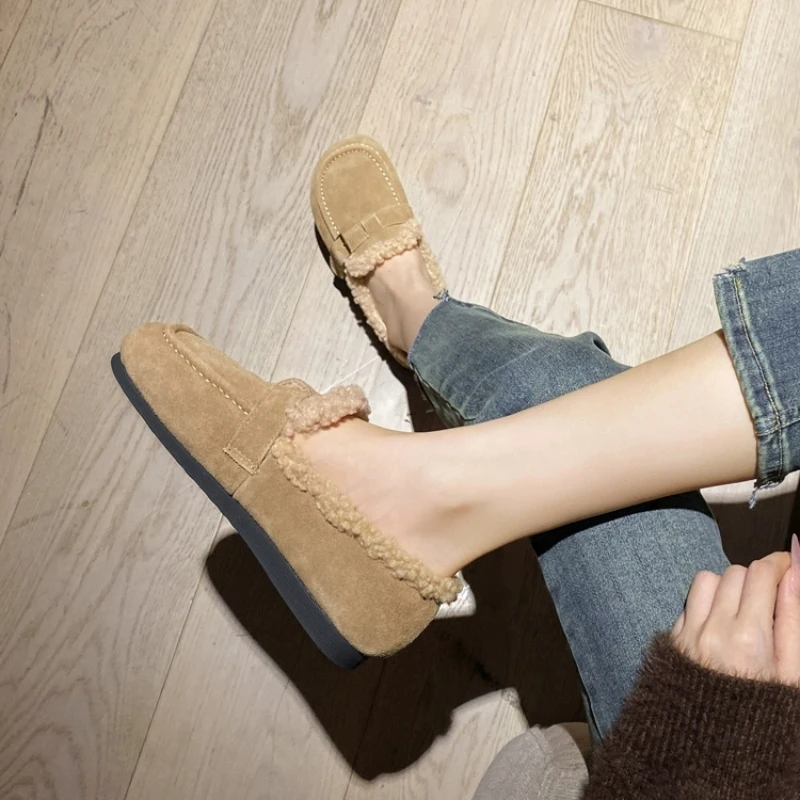 Лоферы женские на меху повседневные туфли плоской подошве кроссовки с круглым