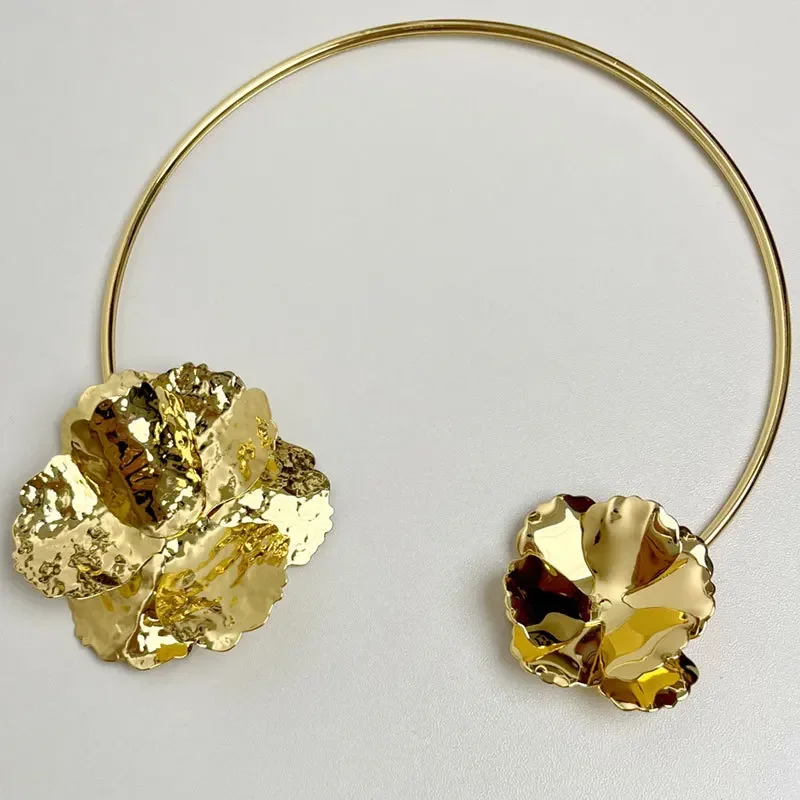 Металлическое ожерелье Draweye с цветами