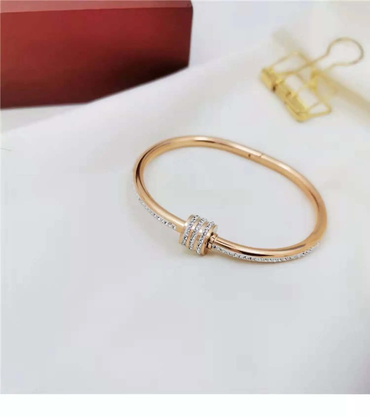

Net Red Women's Fashion Korean Bracelet Hand Jewelry